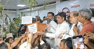 ফুল পঁচে যায়, আমাকে ফুল না দিয়ে গাছের চারা দিয়েন: এমপি রনি